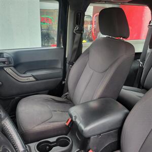 2013 Jeep Wrangler Sport   - Photo 18 - Du Quoin, IL 62832