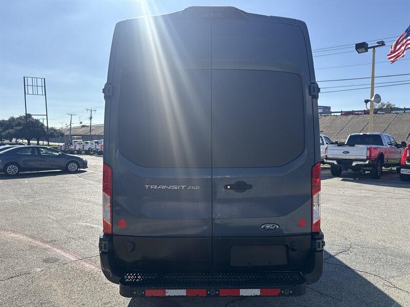 2019 Ford Transit 250 - Photo 6 - Arlington, TX 76011