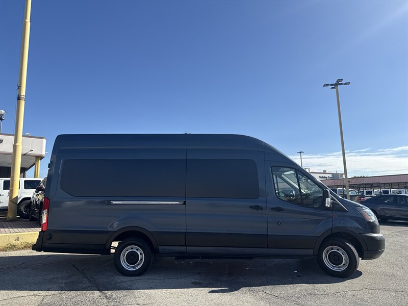 2019 Ford Transit 250 - Photo 4 - Arlington, TX 76011