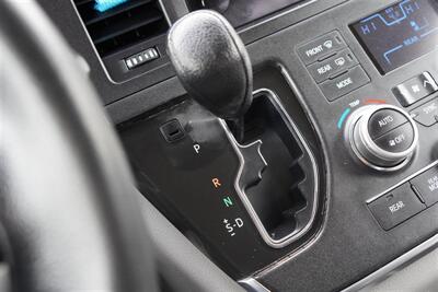 2017 Toyota Sienna L 7-Passenger   - Photo 24 - Arlington, TX 76011