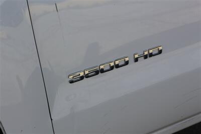2017 Chevrolet Silverado 3500HD CC Work Truck   - Photo 16 - Arlington, TX 76011