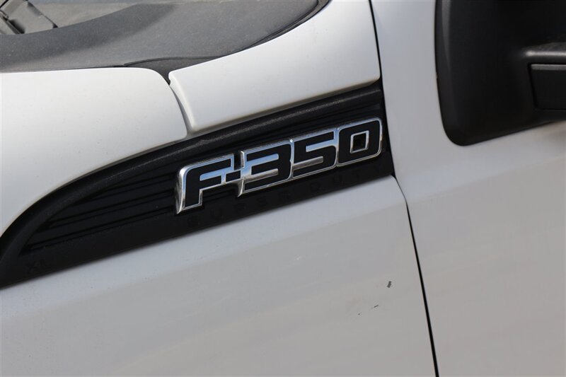 2013 Ford F-350 Lariat photo