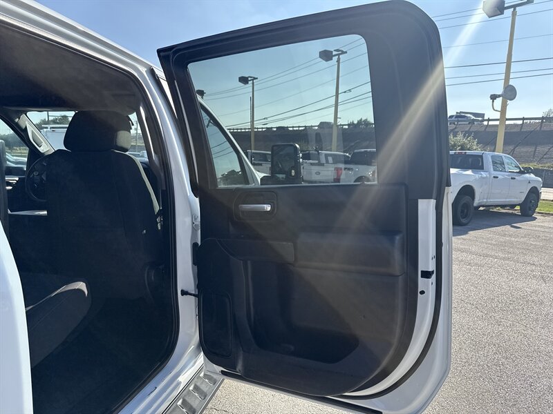 2021 Chevrolet Silverado 3500 Work Truck - Photo 19 - Arlington, TX 76011