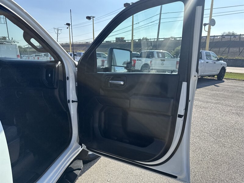 2021 Chevrolet Silverado 3500 Work Truck - Photo 17 - Arlington, TX 76011