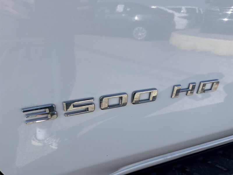 2021 Chevrolet Silverado 3500 Work Truck - Photo 12 - Arlington, TX 76011