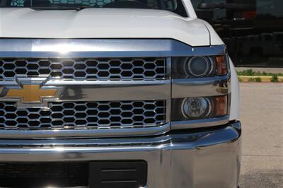 2019 Chevrolet Silverado 3500HD CC Work Truck   - Photo 14 - Arlington, TX 76011