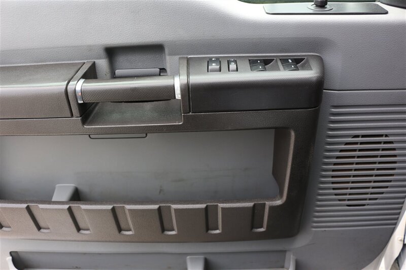 2014 Ford F-350 XL - Photo 28 - Arlington, TX 76011