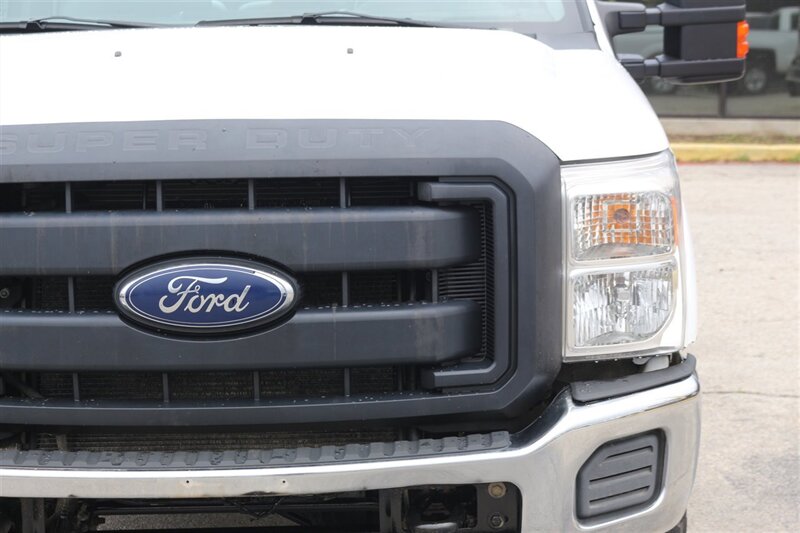 2014 Ford F-350 XL - Photo 13 - Arlington, TX 76011