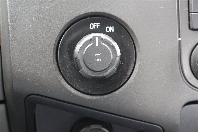 2014 Ford F-350 XL - Photo 23 - Arlington, TX 76011