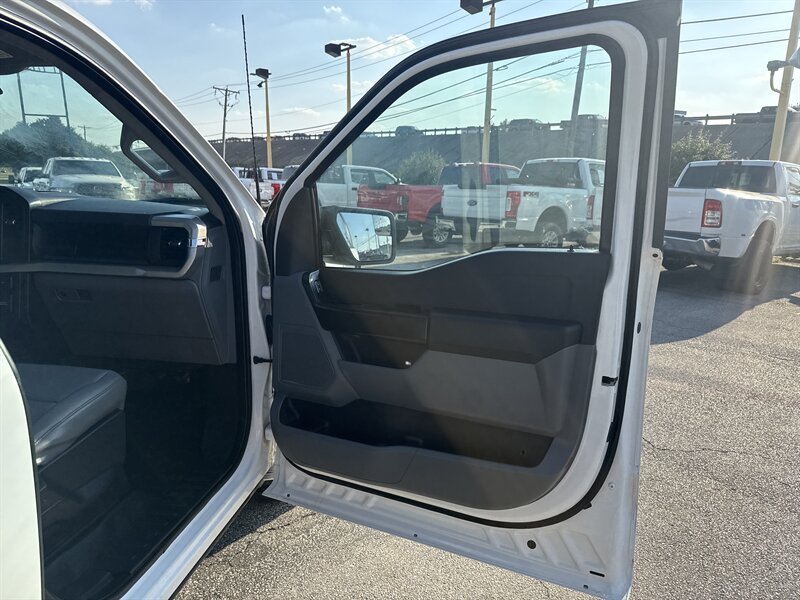 2022 Ford F-150 XL - Photo 15 - Arlington, TX 76011