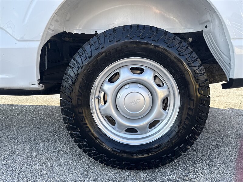 2022 Ford F-150 XL - Photo 10 - Arlington, TX 76011