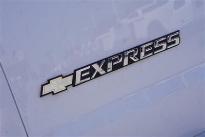 2019 Chevrolet Express 2500   - Photo 15 - Arlington, TX 76011