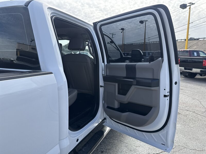 2022 Ford F-250 Super Duty Lariat - Photo 15 - Arlington, TX 76011