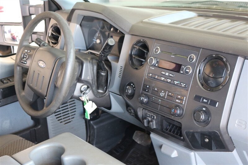 2012 Ford F-250 XL - Photo 33 - Arlington, TX 76011
