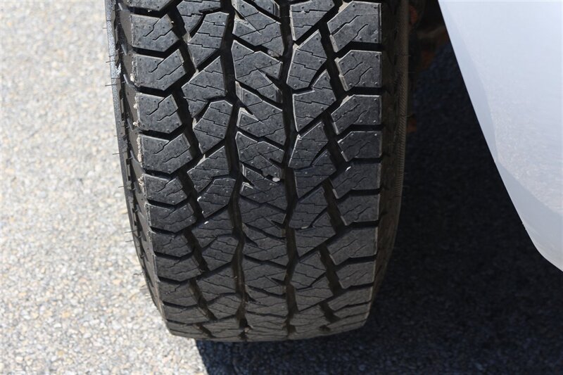 2012 Ford F-250 XL - Photo 4 - Arlington, TX 76011