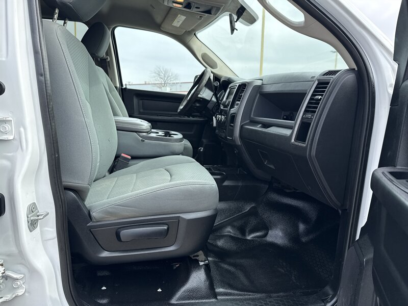 2017 RAM 5500 - Photo 17 - Arlington, TX 76011