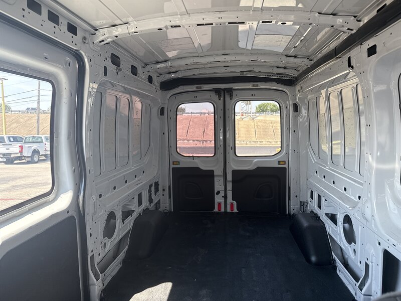 2015 Ford Transit 250 - Photo 24 - Arlington, TX 76011