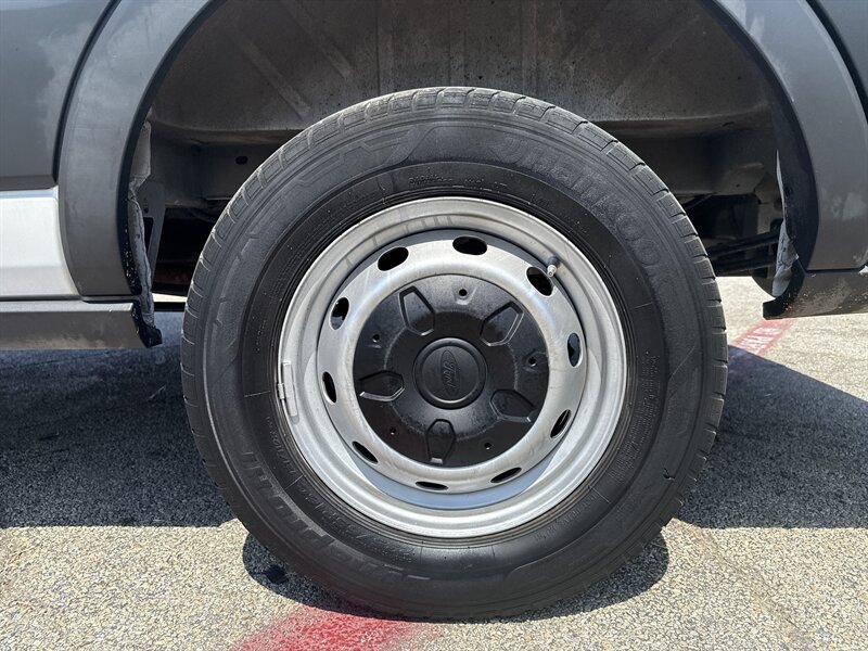 2015 Ford Transit 250 - Photo 11 - Arlington, TX 76011