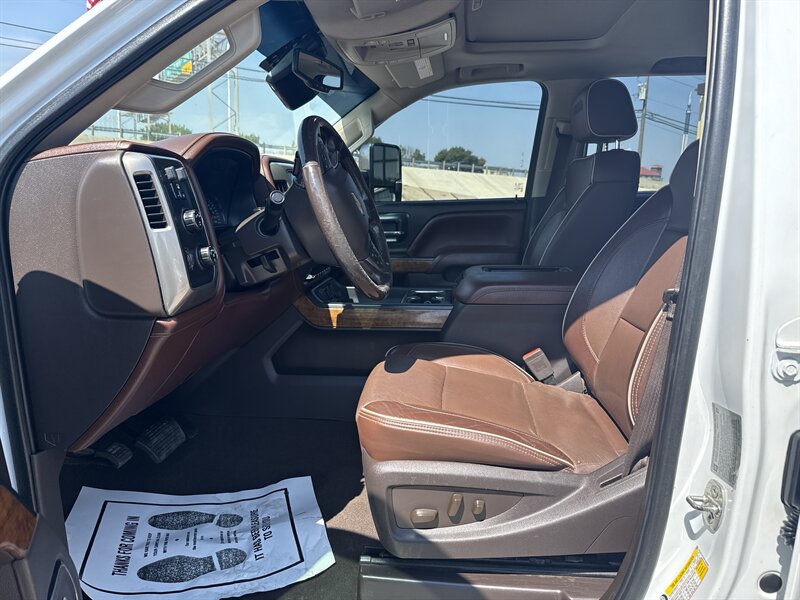 2019 Chevrolet Silverado 3500 High Country - Photo 14 - Arlington, TX 76011