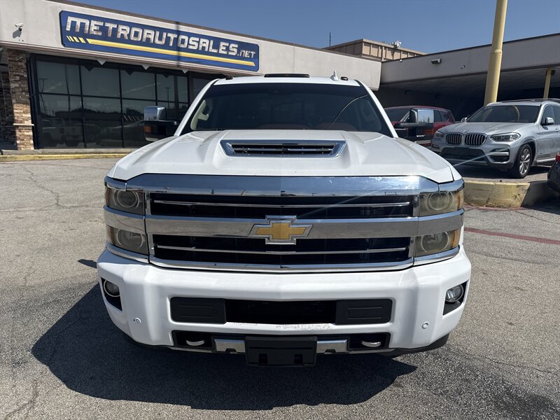 2019 Chevrolet Silverado 3500 High Country - Photo 2 - Arlington, TX 76011