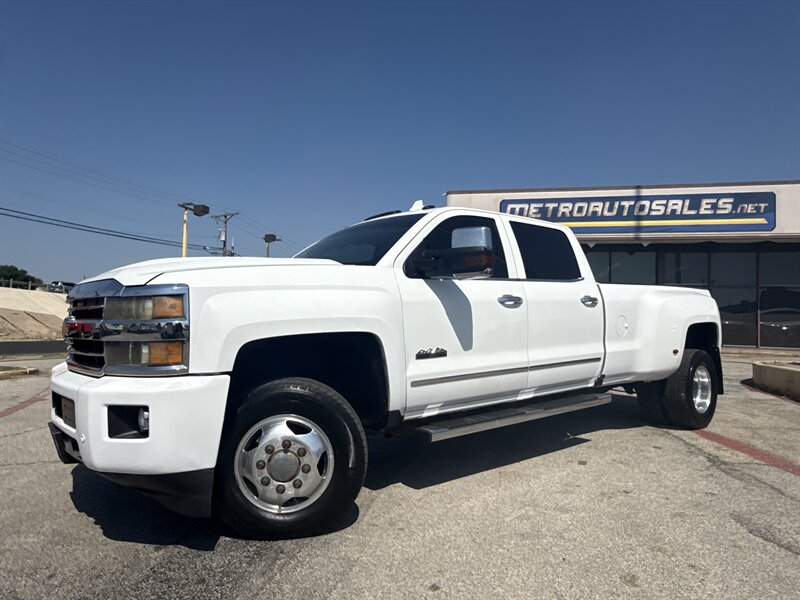 2019 Chevrolet Silverado 3500 High Country - Photo 9 - Arlington, TX 76011