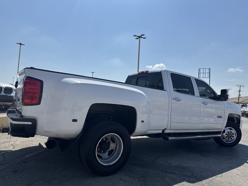 2019 Chevrolet Silverado 3500 High Country - Photo 5 - Arlington, TX 76011
