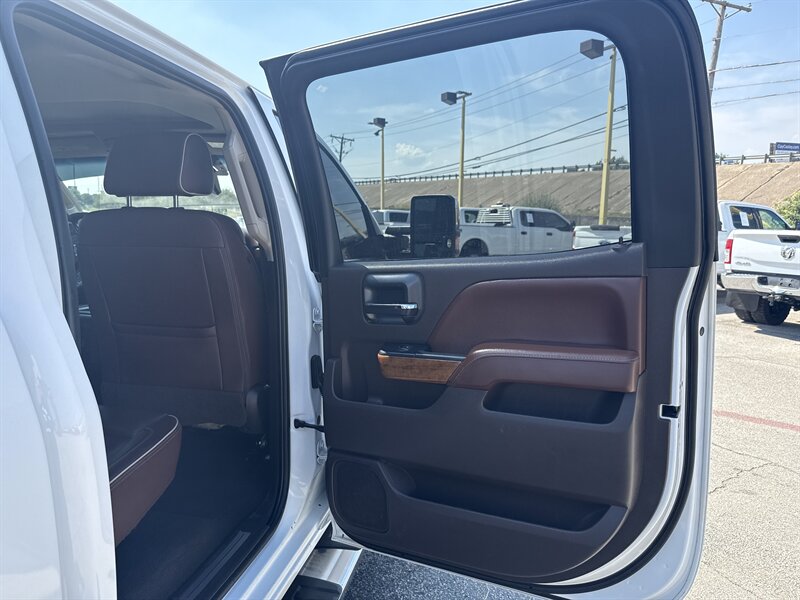 2019 Chevrolet Silverado 3500 High Country - Photo 19 - Arlington, TX 76011
