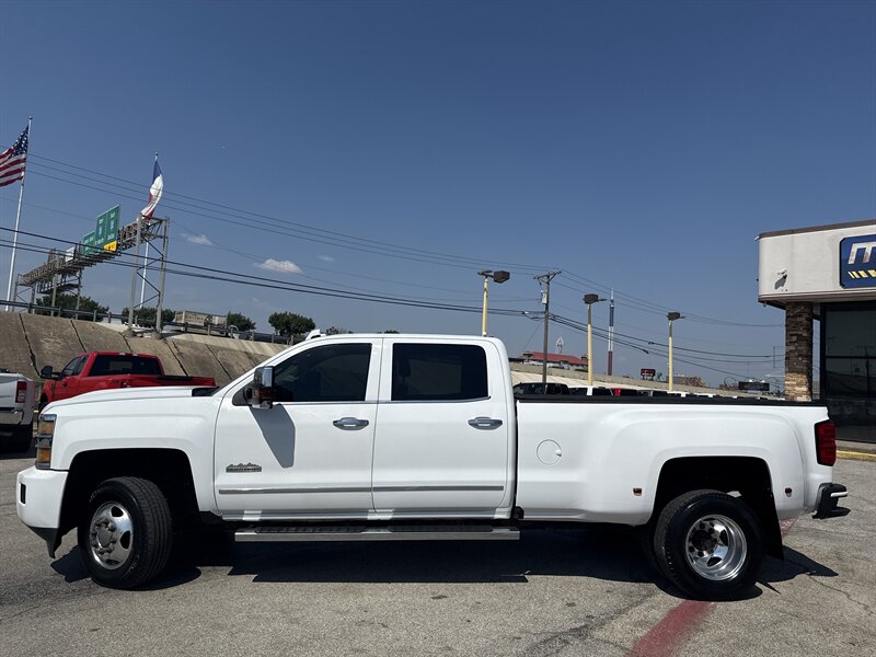 2019 Chevrolet Silverado 3500 High Country - Photo 8 - Arlington, TX 76011
