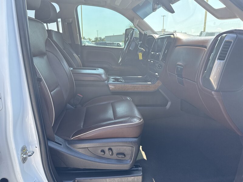 2019 Chevrolet Silverado 3500 High Country - Photo 18 - Arlington, TX 76011