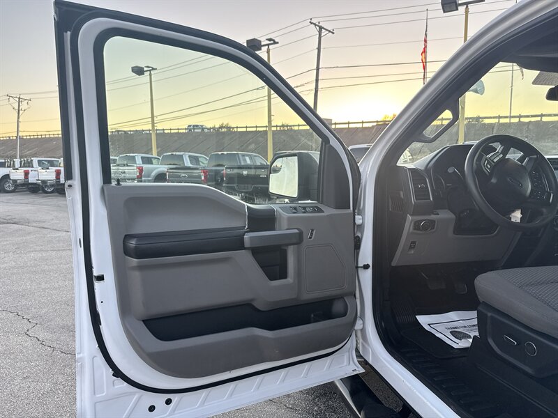 2018 Ford F-150 XLT - Photo 13 - Arlington, TX 76011