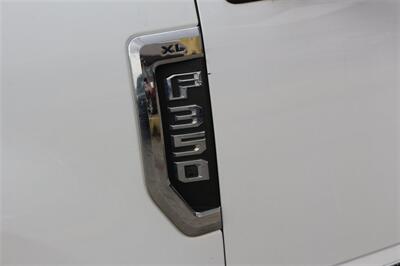 2017 Ford F-350 XL   - Photo 15 - Arlington, TX 76011