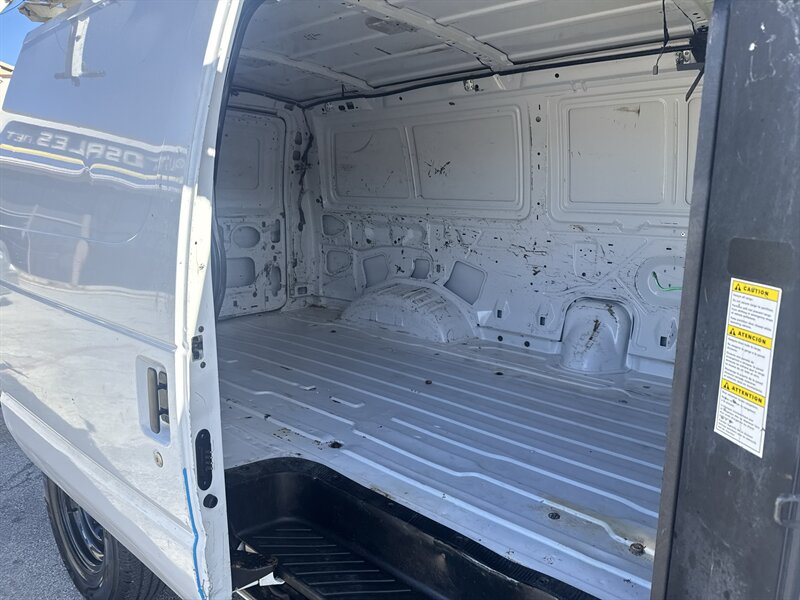 2012 Ford E-250 - Photo 17 - Arlington, TX 76011