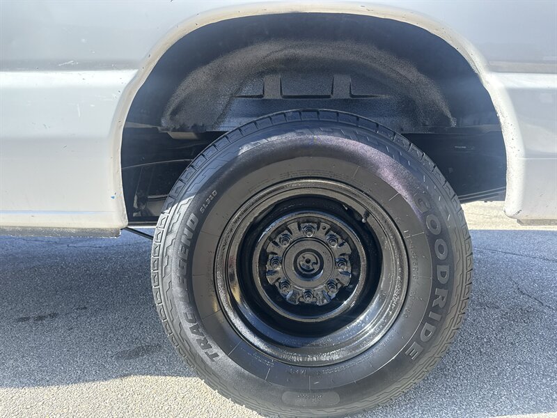 2012 Ford E-250 - Photo 11 - Arlington, TX 76011