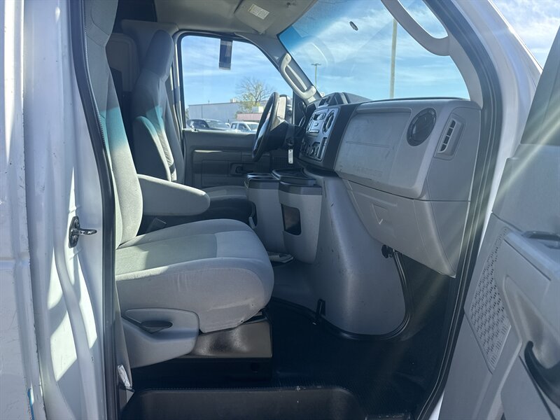2012 Ford E-250 - Photo 15 - Arlington, TX 76011