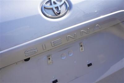 2017 Toyota Sienna LE 7-Passenger   - Photo 16 - Arlington, TX 76011