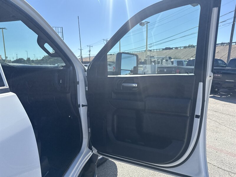 2021 Chevrolet Silverado 3500 Work Truck - Photo 18 - Arlington, TX 76011