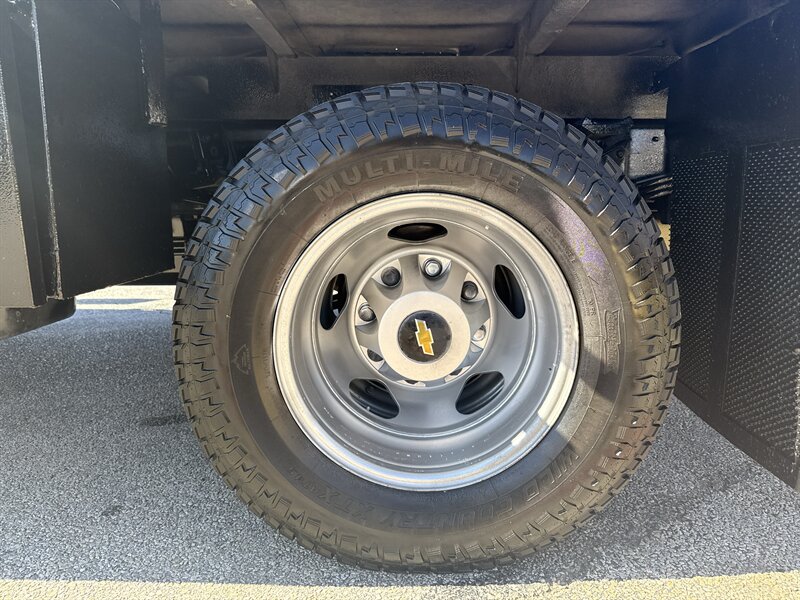 2021 Chevrolet Silverado 3500 Work Truck - Photo 10 - Arlington, TX 76011