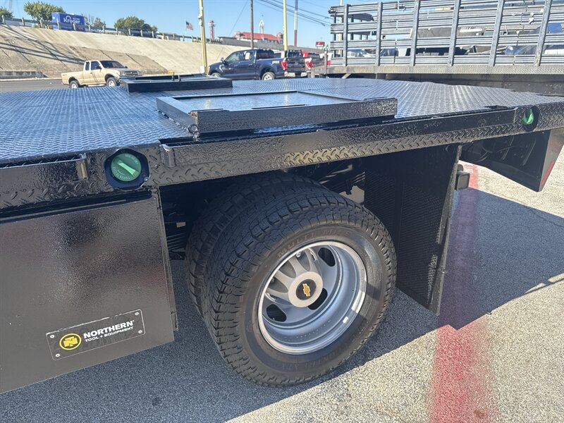 2021 Chevrolet Silverado 3500 Work Truck - Photo 11 - Arlington, TX 76011