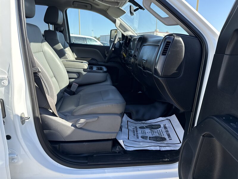 2018 Chevrolet Silverado 2500 Work Truck - Photo 17 - Arlington, TX 76011