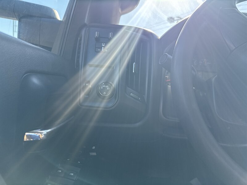 2018 Chevrolet Silverado 2500 Work Truck - Photo 20 - Arlington, TX 76011