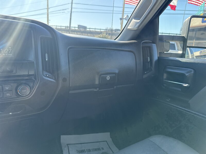 2018 Chevrolet Silverado 2500 Work Truck - Photo 24 - Arlington, TX 76011