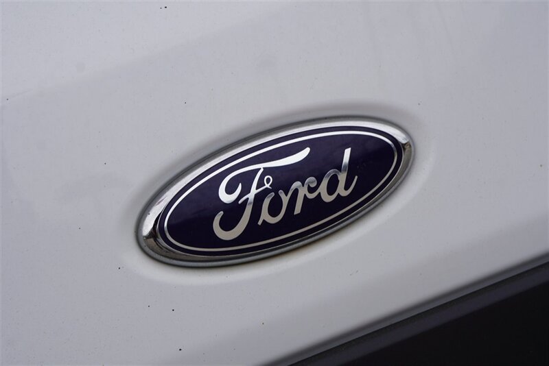 2016 Ford TRANSIT 150 photo