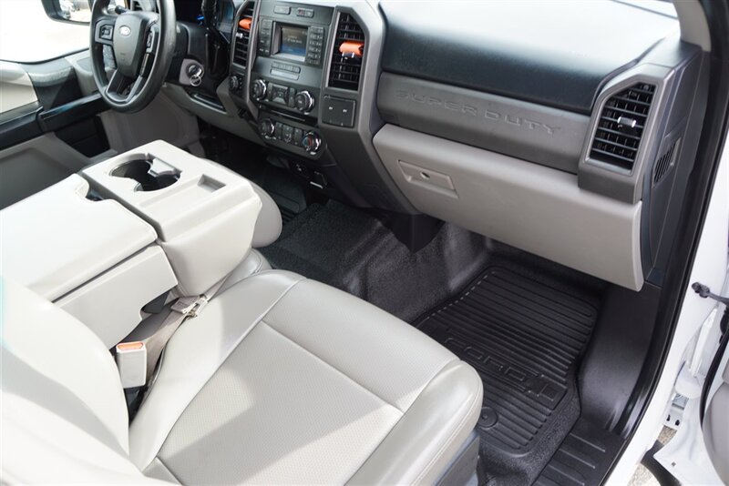 2017 Ford F-250 XL - Photo 33 - Arlington, TX 76011