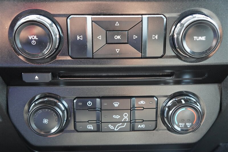 2017 Ford F-250 XL - Photo 23 - Arlington, TX 76011