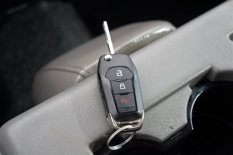 2017 Ford F-250 XL - Photo 40 - Arlington, TX 76011