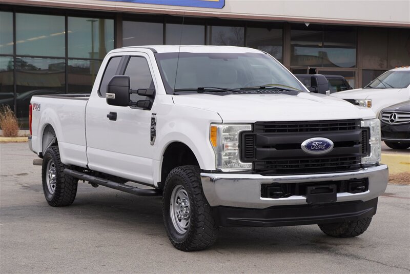 2017 Ford F-250 XL - Photo 8 - Arlington, TX 76011