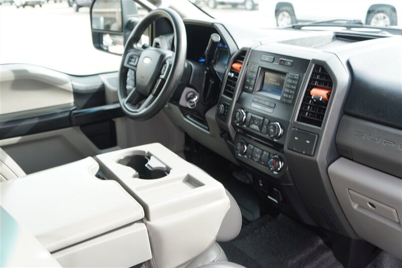 2017 Ford F-250 XL - Photo 34 - Arlington, TX 76011