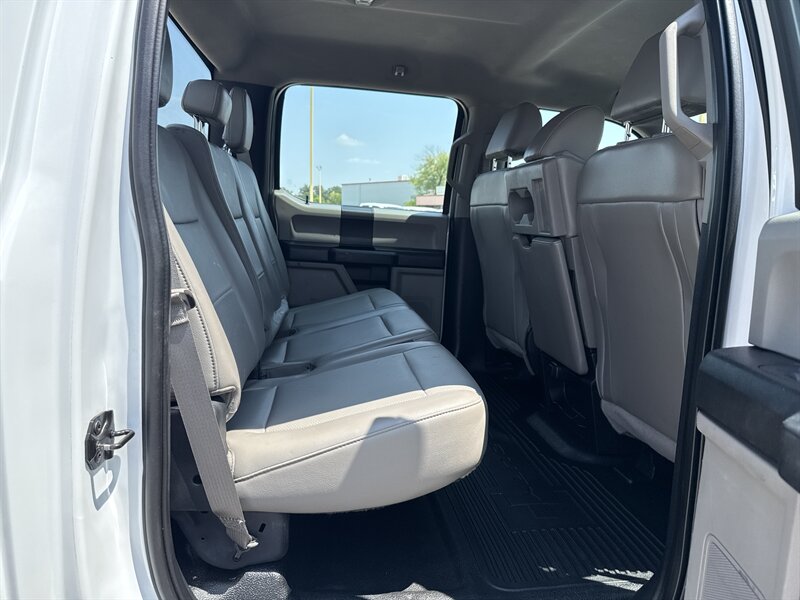 2018 Ford F-550 W - Photo 21 - Arlington, TX 76011