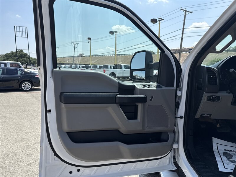 2018 Ford F-550 W - Photo 14 - Arlington, TX 76011