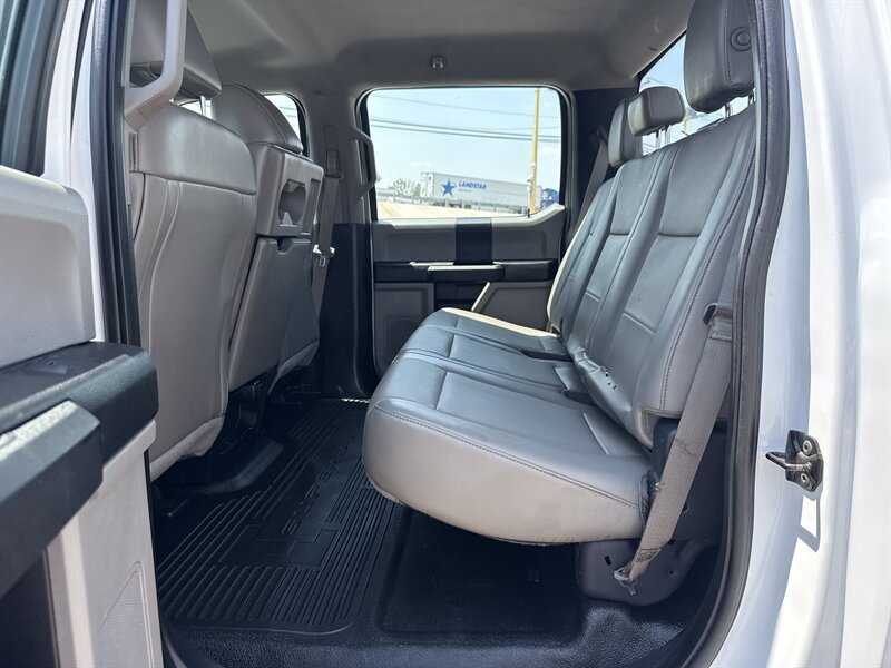 2018 Ford F-550 W - Photo 17 - Arlington, TX 76011